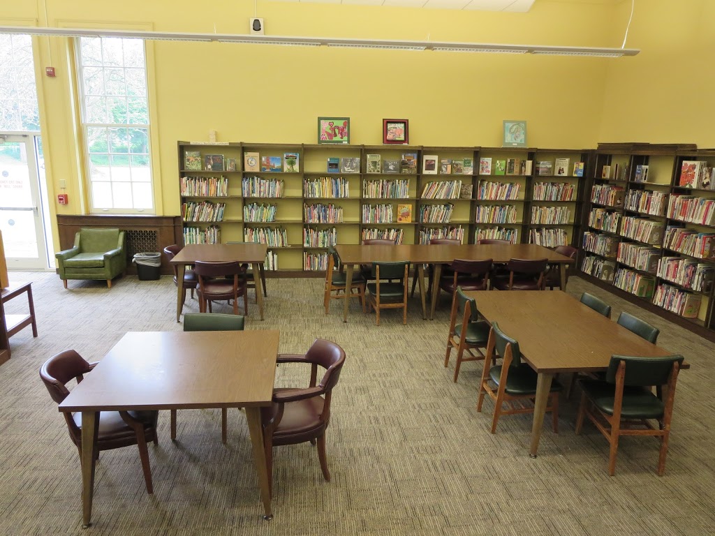 Orchard Park Public Library | 4570 S Buffalo St, Orchard Park, NY 14127, USA | Phone: (716) 662-9851