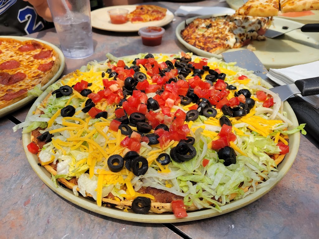 Kens Pizza | 901 E 30th Ave, Hutchinson, KS 67502, USA | Phone: (620) 669-9309