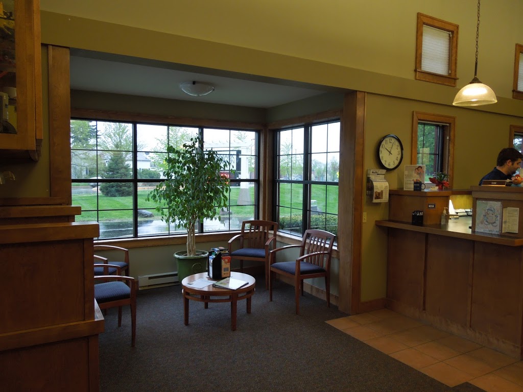 Landmark Credit Union | 2190 Wisconsin Ave, Grafton, WI 53024, USA | Phone: (262) 796-4500