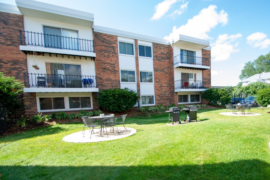 New Orleans Court Apts. & THs | 50 W 78th St, Richfield, MN 55423, USA | Phone: (612) 429-1171