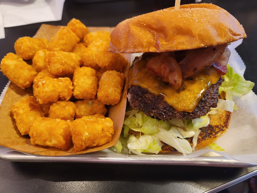 Bottlecap Alley Icehouse Grill | 1208 W 7th Ave, Corsicana, TX 75110, USA | Phone: (903) 872-5000