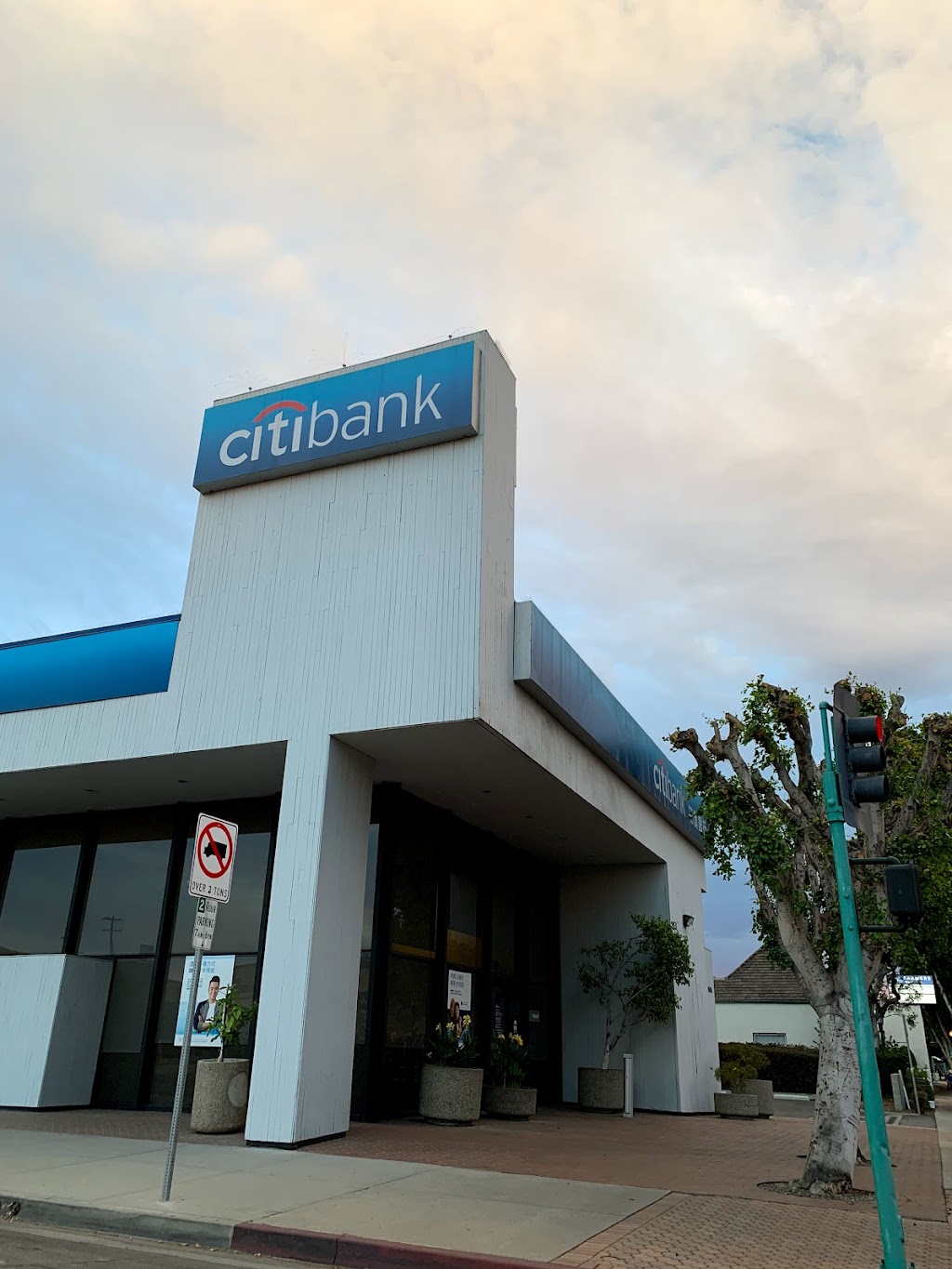 Citi ATM | 9503 Las Tunas Dr, Temple City, CA 91780, USA | Phone: (800) 627-3999