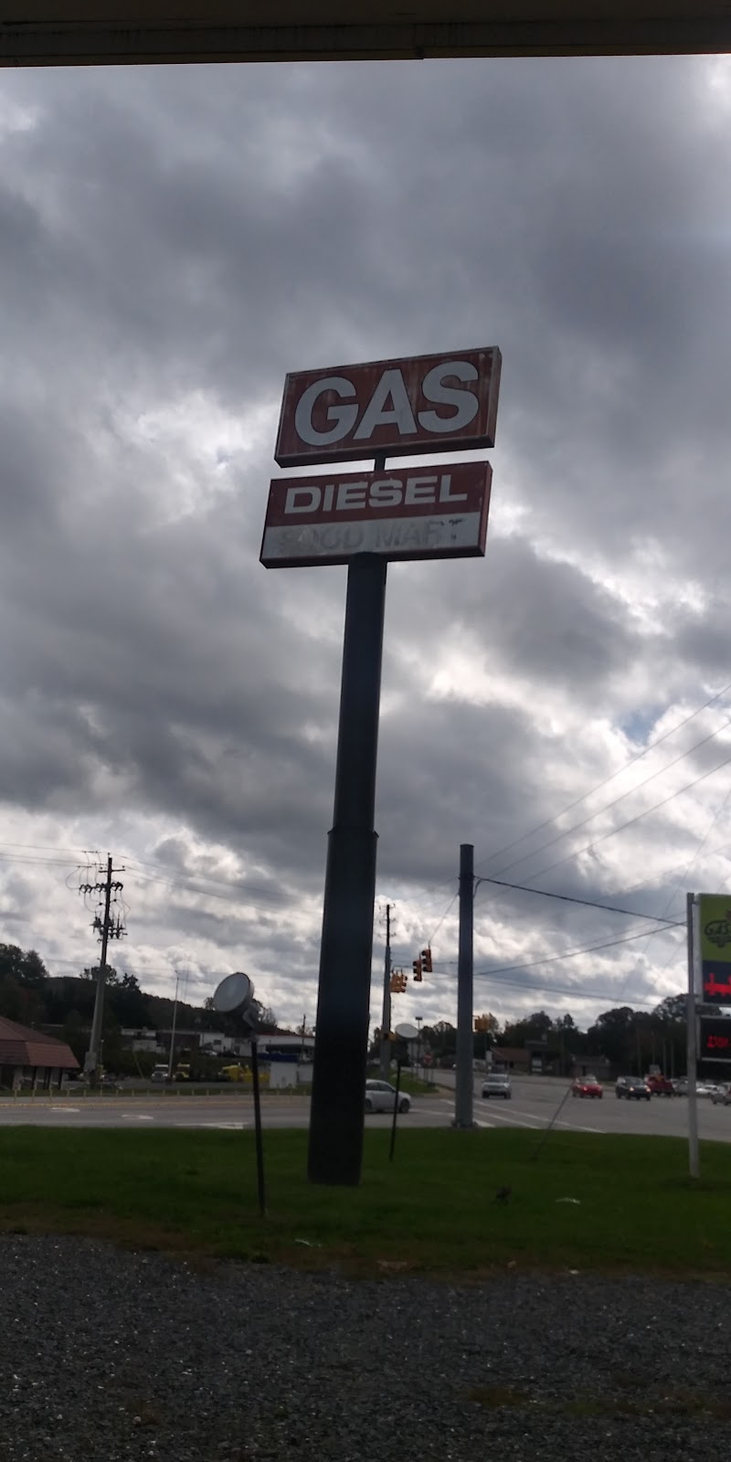 Gas Town | 1960 N Fayetteville St, Asheboro, NC 27203, USA | Phone: (336) 672-0003