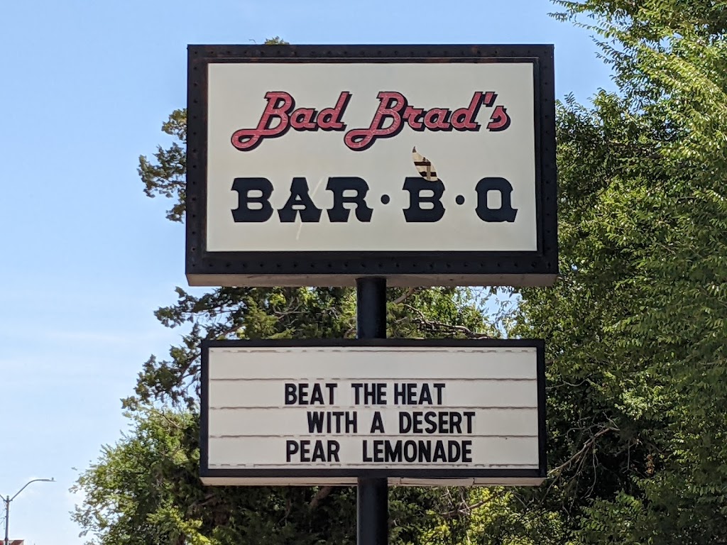 Bad Brads Bar-B-Q of Yukon | 700 W Main St, Yukon, OK 73099, USA | Phone: (405) 354-2122