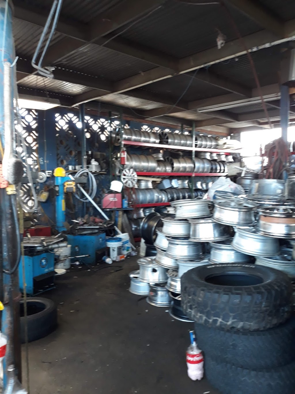 B&G Tire Shop | 3308 W Buckeye Rd, Phoenix, AZ 85009, USA | Phone: (602) 518-0602