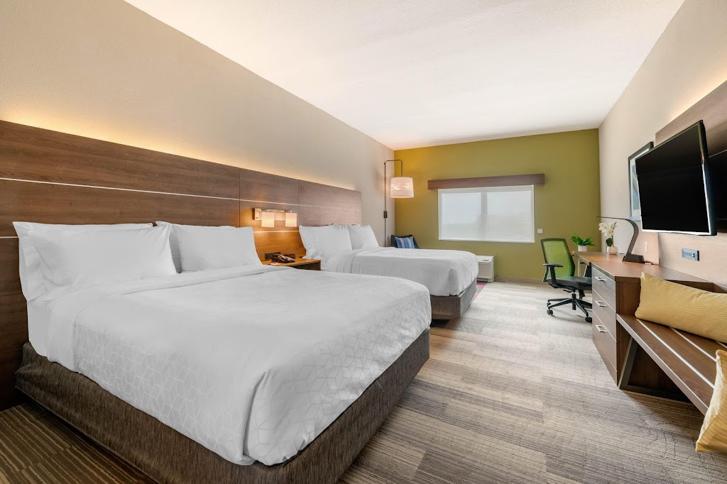 Holiday Inn Express & Suites Ruskin - Sun City, an IHG Hotel | 226 Teco Rd, Ruskin, FL 33570, USA | Phone: (813) 922-4561