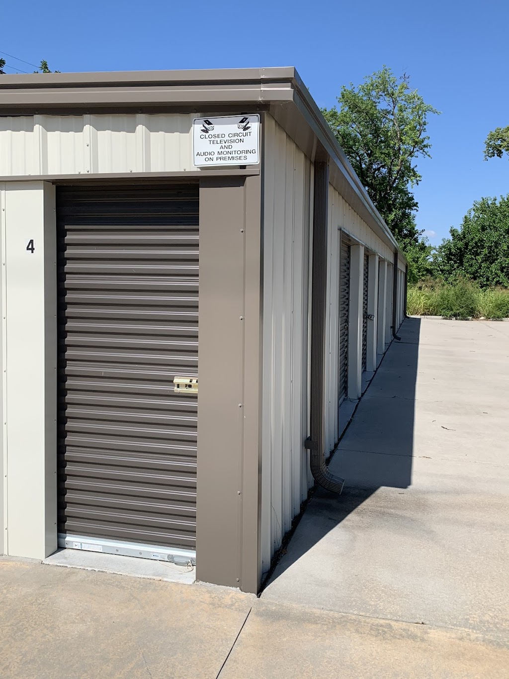 LF Storage-Derby | 123 S Water St, Derby, KS 67037, USA | Phone: (316) 516-7627