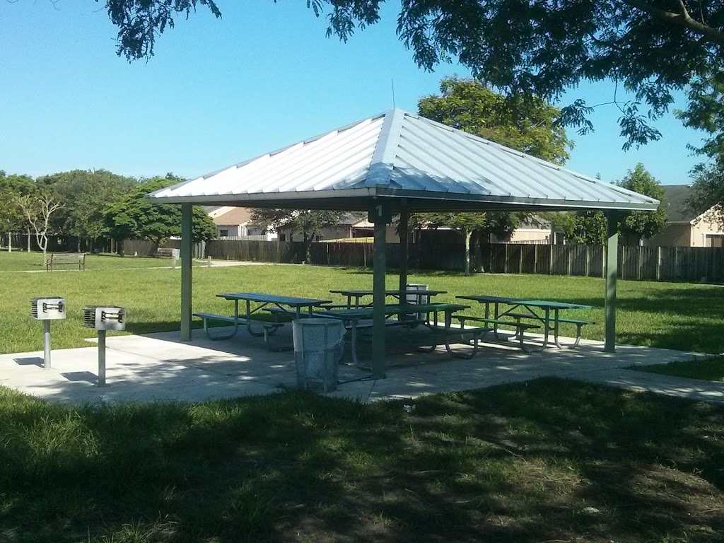 Spanish Lake Park | 19405 NW 82nd Ave, Hialeah, FL 33015, USA | Phone: (305) 823-2414