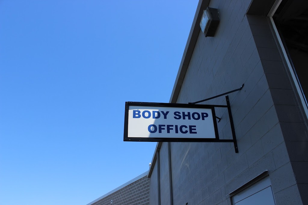 Schmit Bros Body Shop | 925 E Green Bay Ave, Saukville, WI 53080, USA | Phone: (262) 284-1945