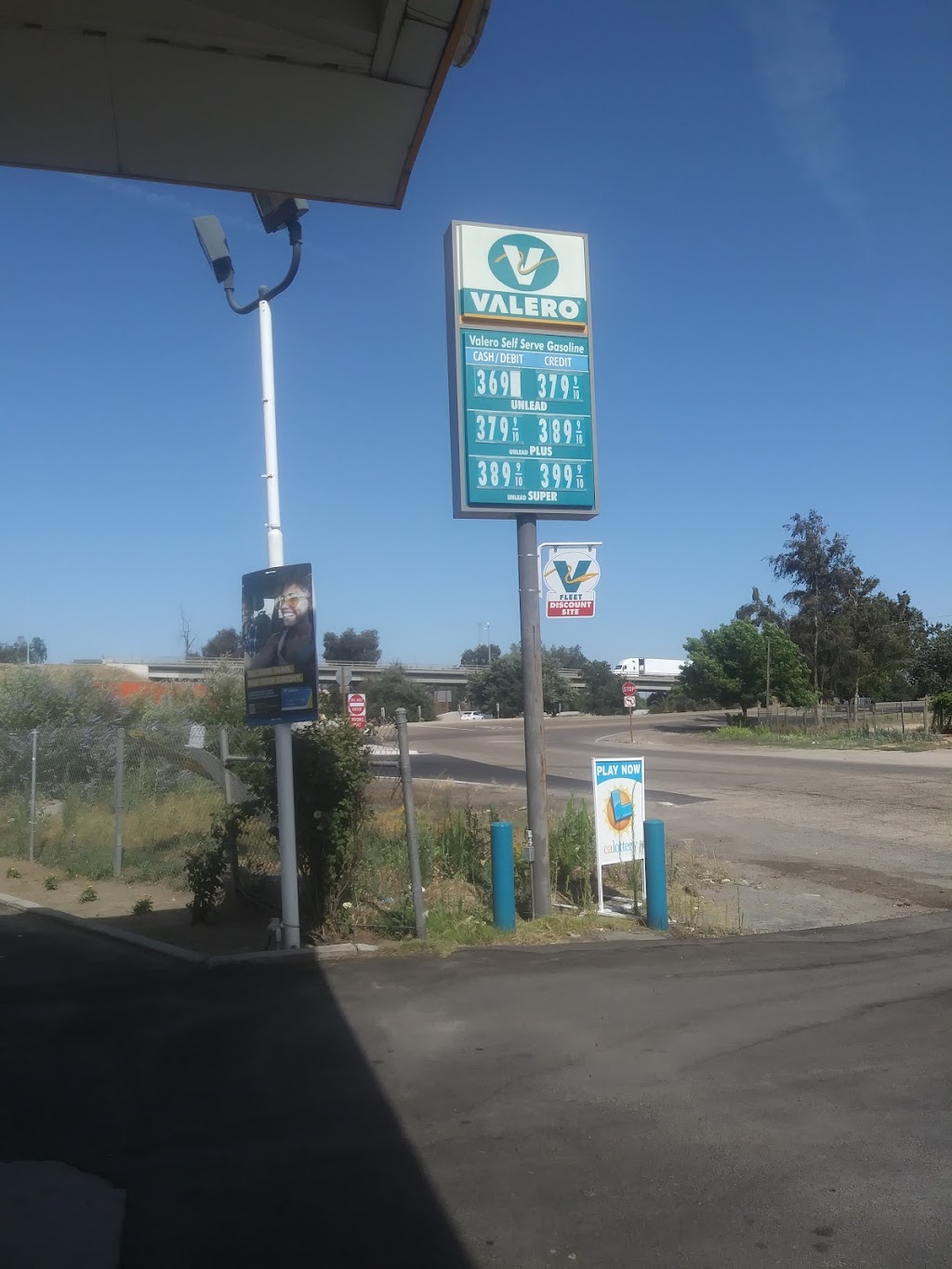 Valero | 1599 Mehlert St, Kingsburg, CA 93631, USA | Phone: (559) 897-5031