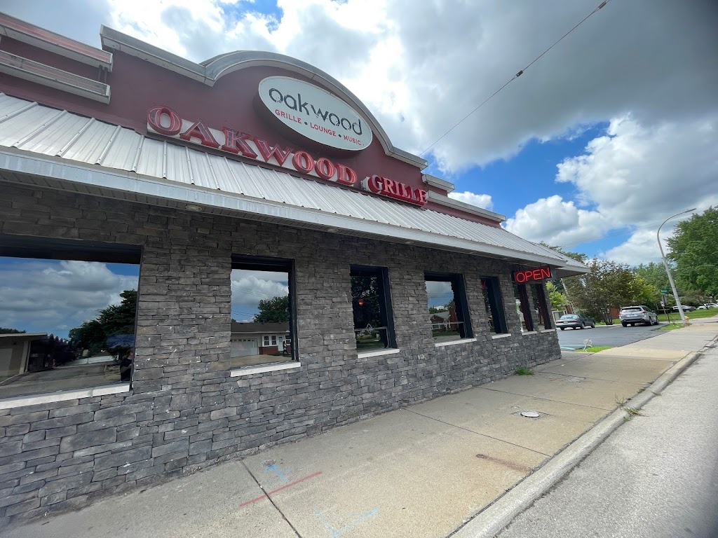 Oakwood Grill and Music Lounge | 17621 Oakwood Blvd, Dearborn, MI 48124, USA | Phone: (313) 451-8970