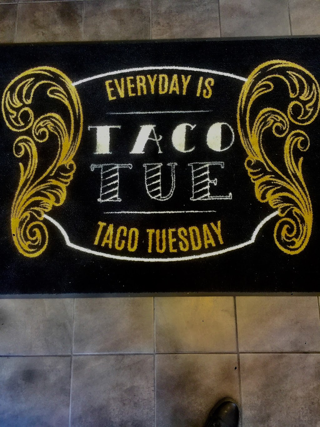 Taqueria Taco Tuesdays | 715 Harbor Pointe Pl #400, West Sacramento, CA 95605, USA | Phone: (916) 410-0756