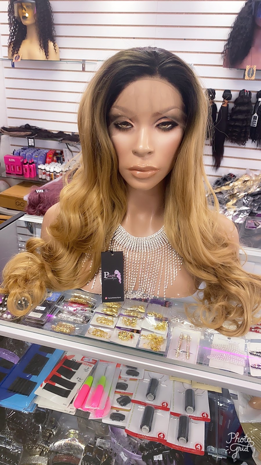 Plush Wigs & Beauty Supply | 6422 S Normandie Ave, Los Angeles, CA 90044, USA | Phone: (323) 393-0773