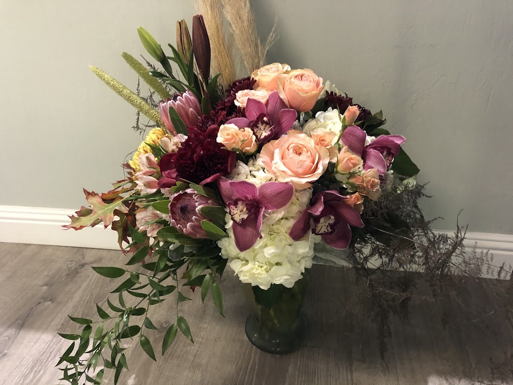 Alexandrias Flowers | 3037 Hopyard Rd Suite F, Pleasanton, CA 94566, USA | Phone: (925) 484-1149