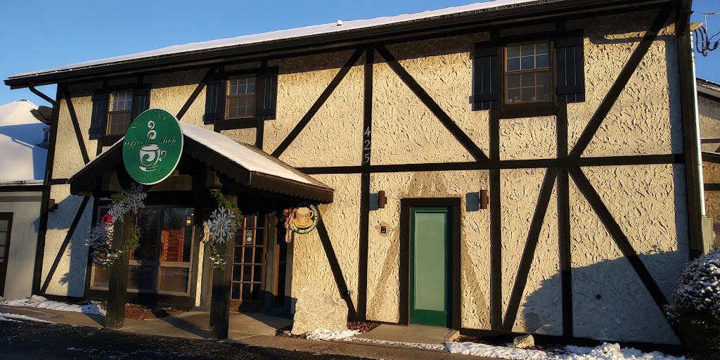 Michaels Coffee Shop | 425 Broadway, Highland, IL 62249, USA | Phone: (618) 401-7906