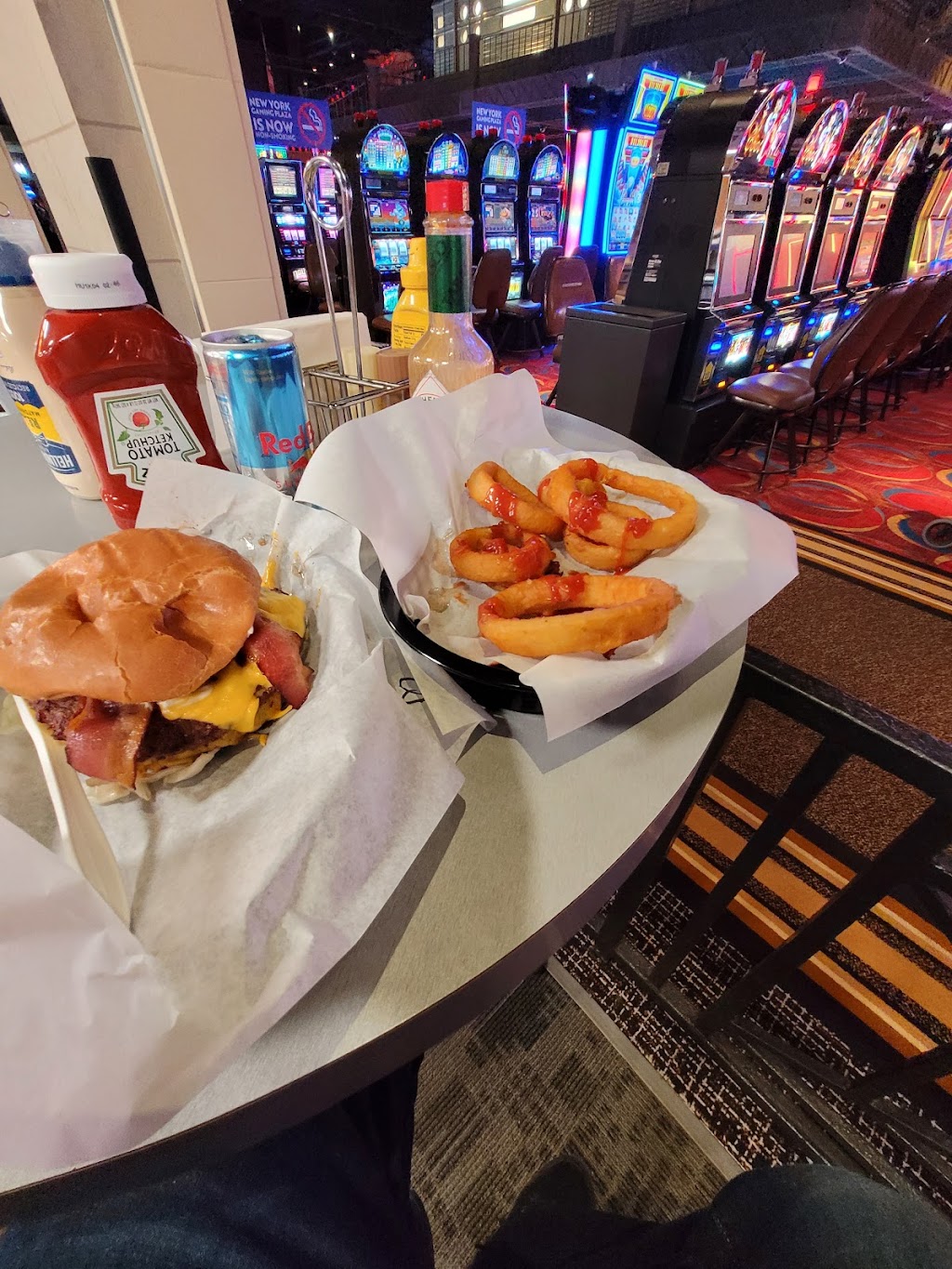 NYC Burgers & Dogs | 777 Casino Ave, Thackerville, OK 73459, USA | Phone: (580) 276-8748