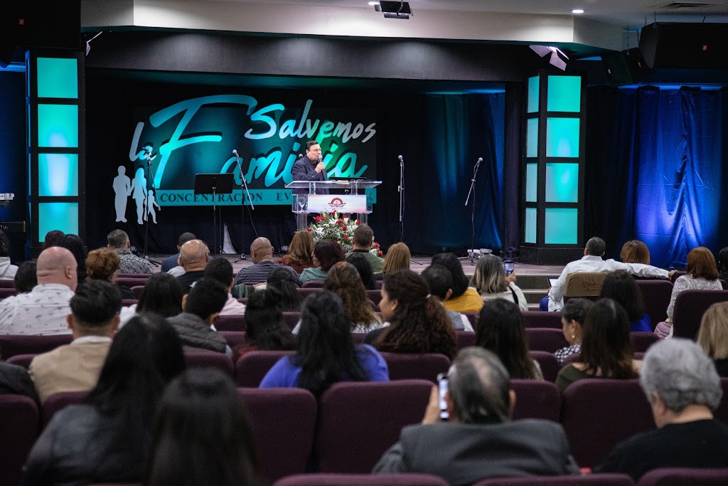 Iglesia Cristiana La Roca Eterna | 4300 Lonyo St, Detroit, MI 48210, USA | Phone: (313) 582-1897