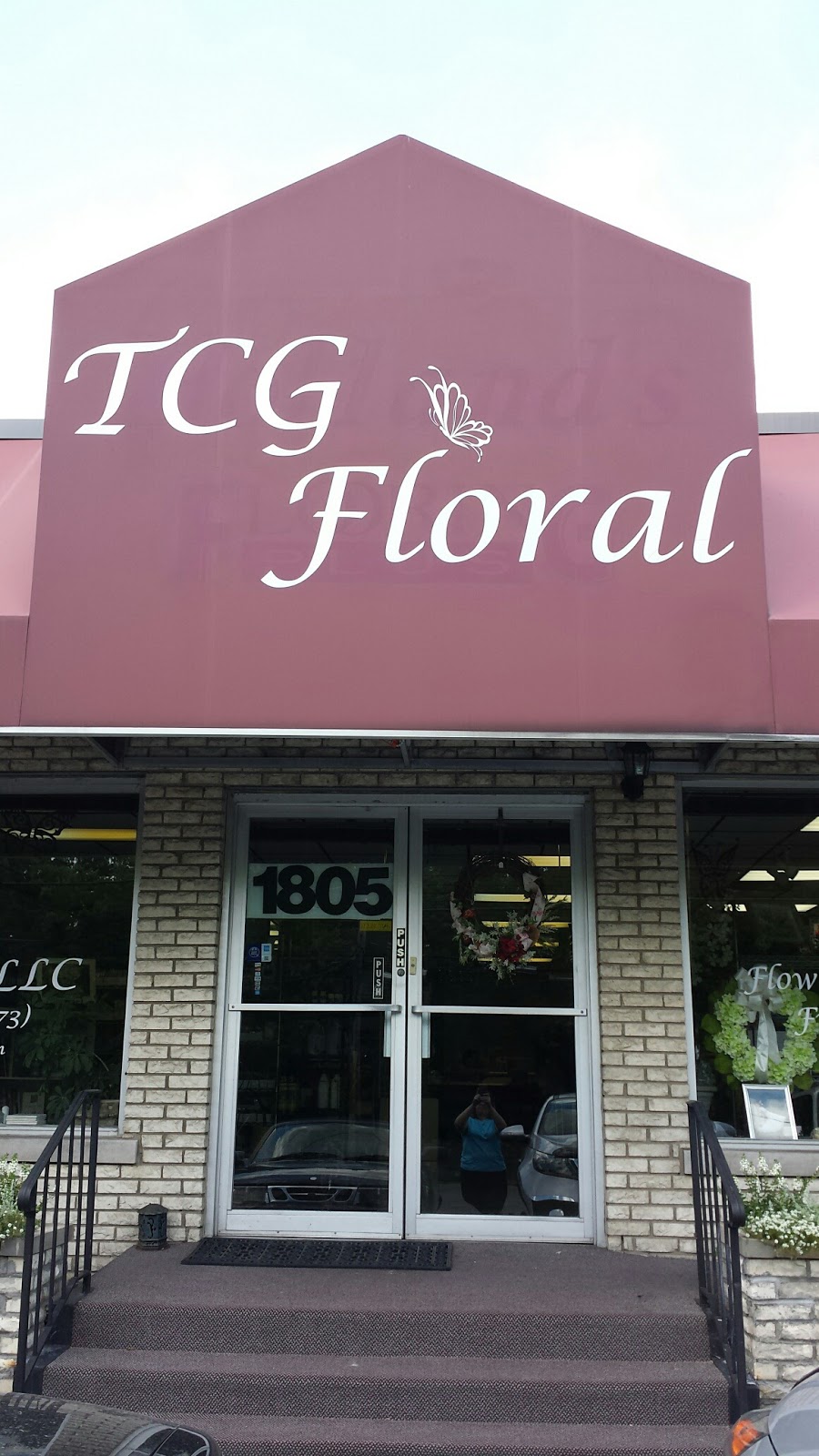 TCG Floral, LLC | 1805 Old Paris Rd, Lexington, KY 40505, USA | Phone: (859) 231-7673