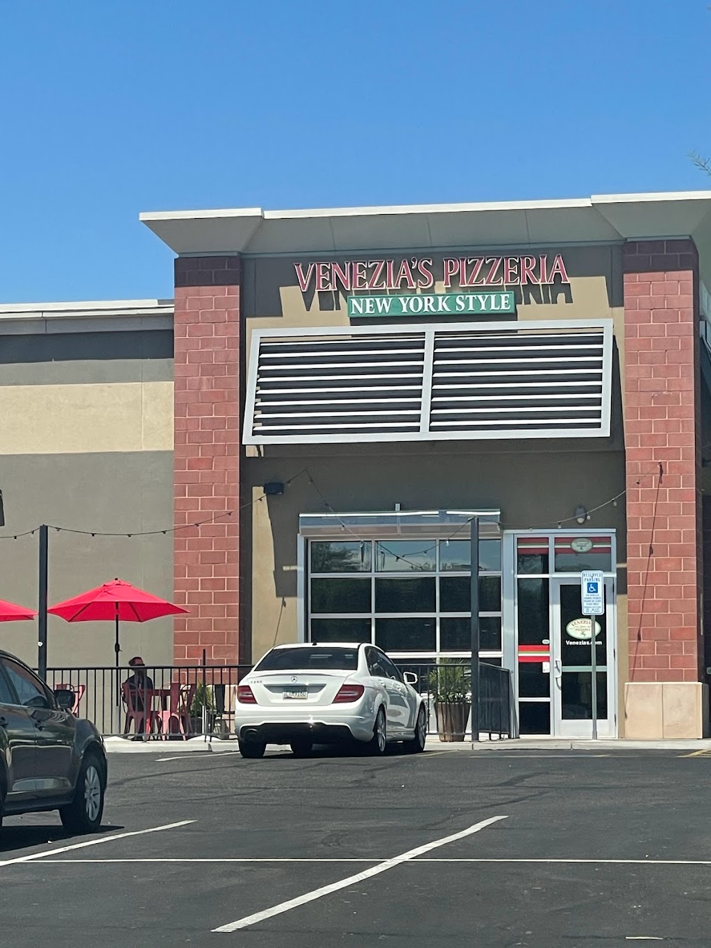 Venezias New York Style Pizzeria | 15620 N Tatum Blvd #100, Phoenix, AZ 85032, USA | Phone: (602) 787-4444