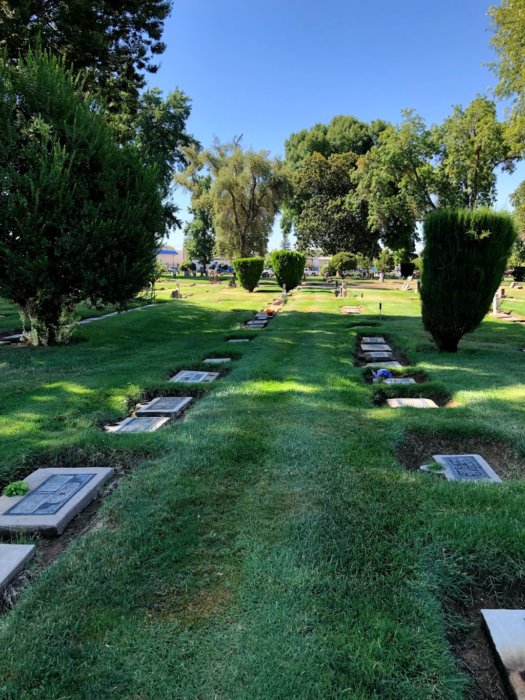 Roseville Cemetery | 421 Berry St, Roseville, CA 95678, USA | Phone: (916) 783-3131