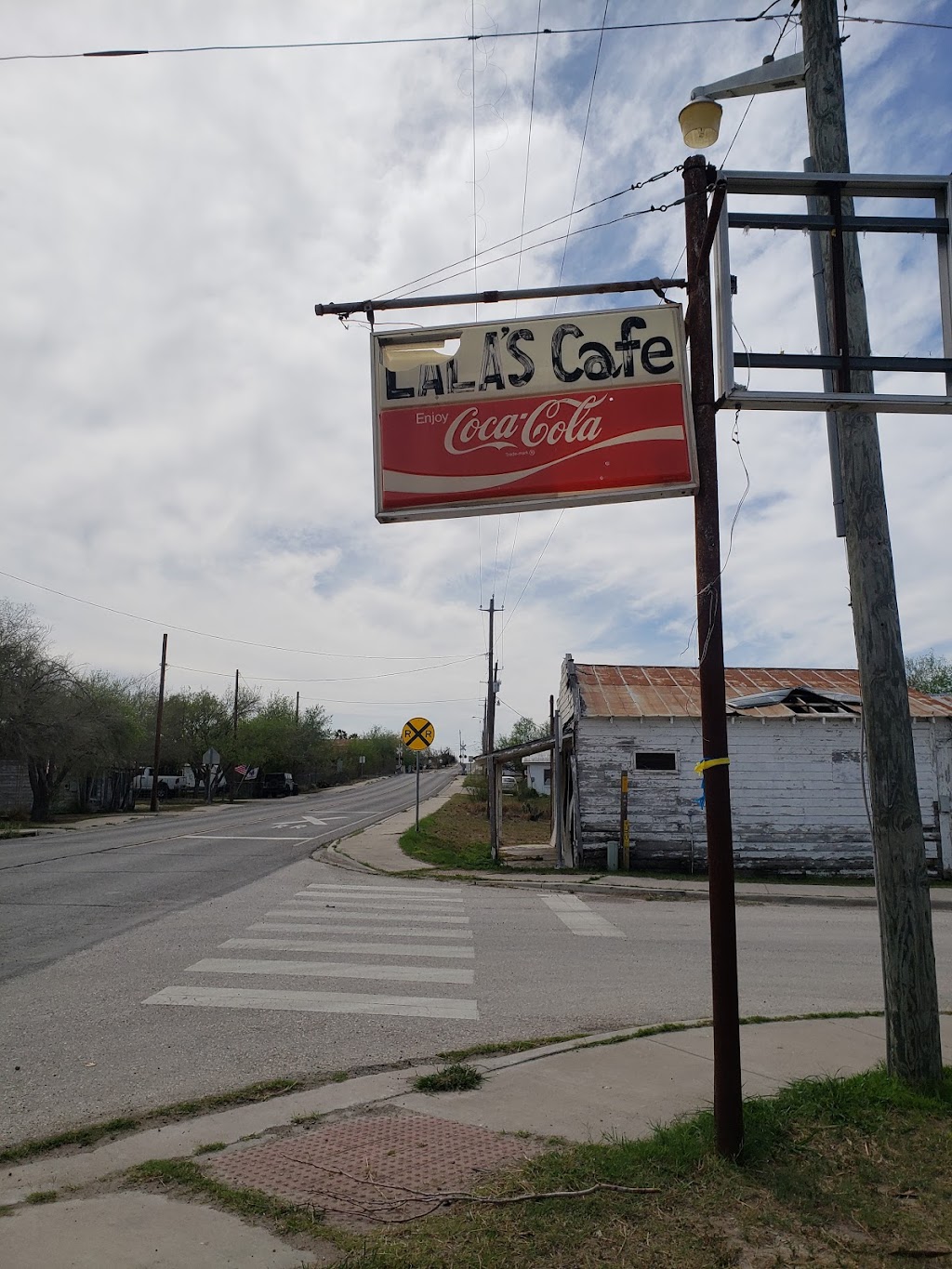 Lalas Cafe | Oilton, TX 78371, USA | Phone: (361) 586-4224