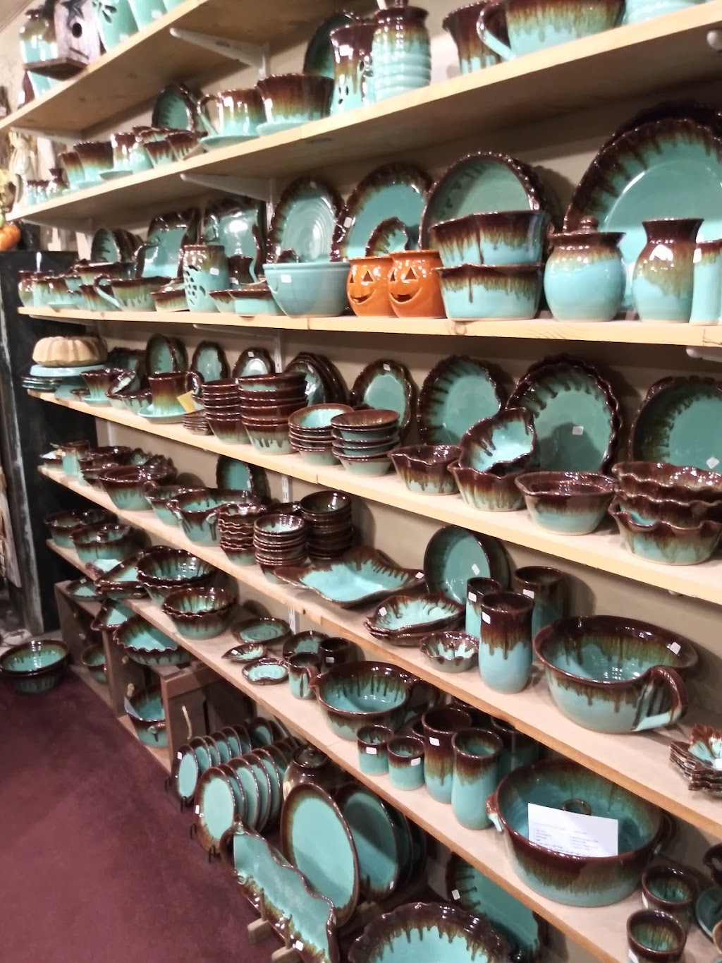 McNeills Pottery | 1208 Upper Rd, Seagrove, NC 27341, USA | Phone: (336) 879-3002