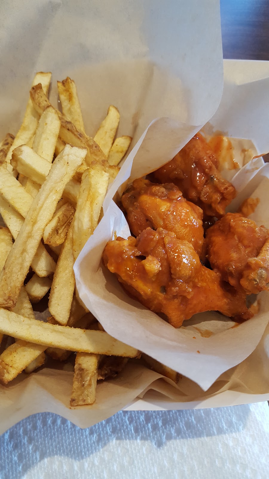 Rocos Hot Wings | 104 Sandy Oaks Loop, Bastrop, TX 78602, USA | Phone: (512) 308-5000