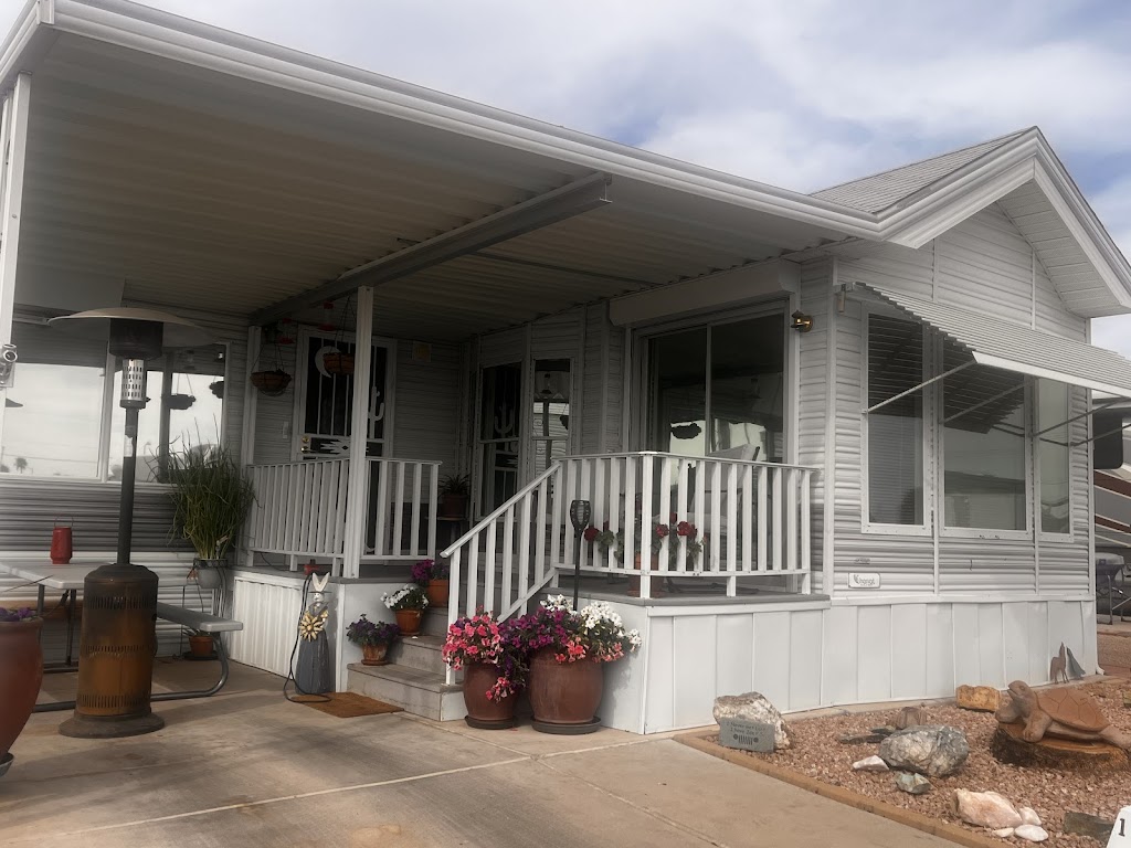 Santa Fe RV Park | 1800 N Ironwood Dr, Apache Junction, AZ 85120, USA | Phone: (480) 983-3299