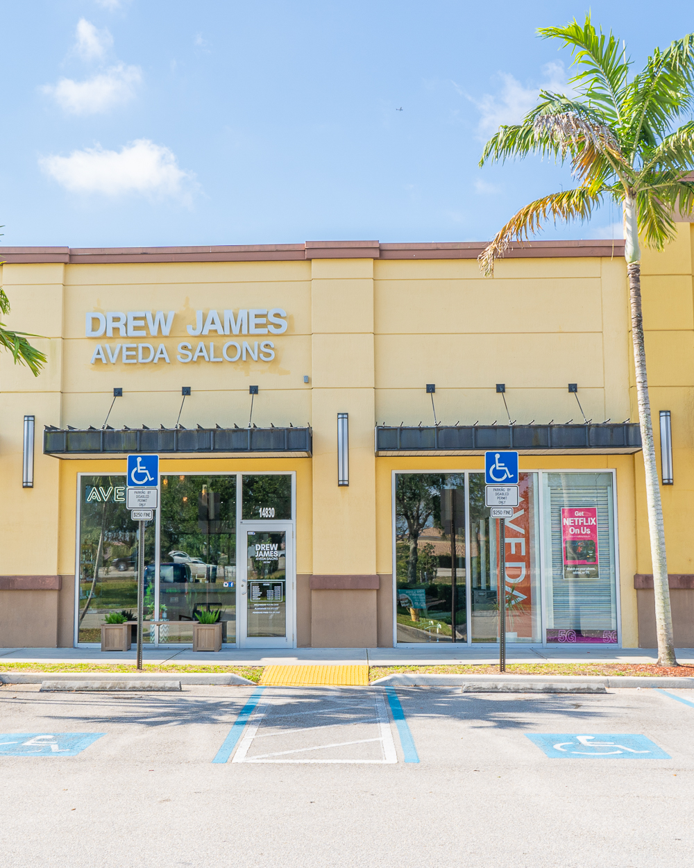 Drew James Aveda Salon Pines | 14830 Pines Blvd, Pembroke Pines, FL 33027, USA | Phone: (954) 391-5587