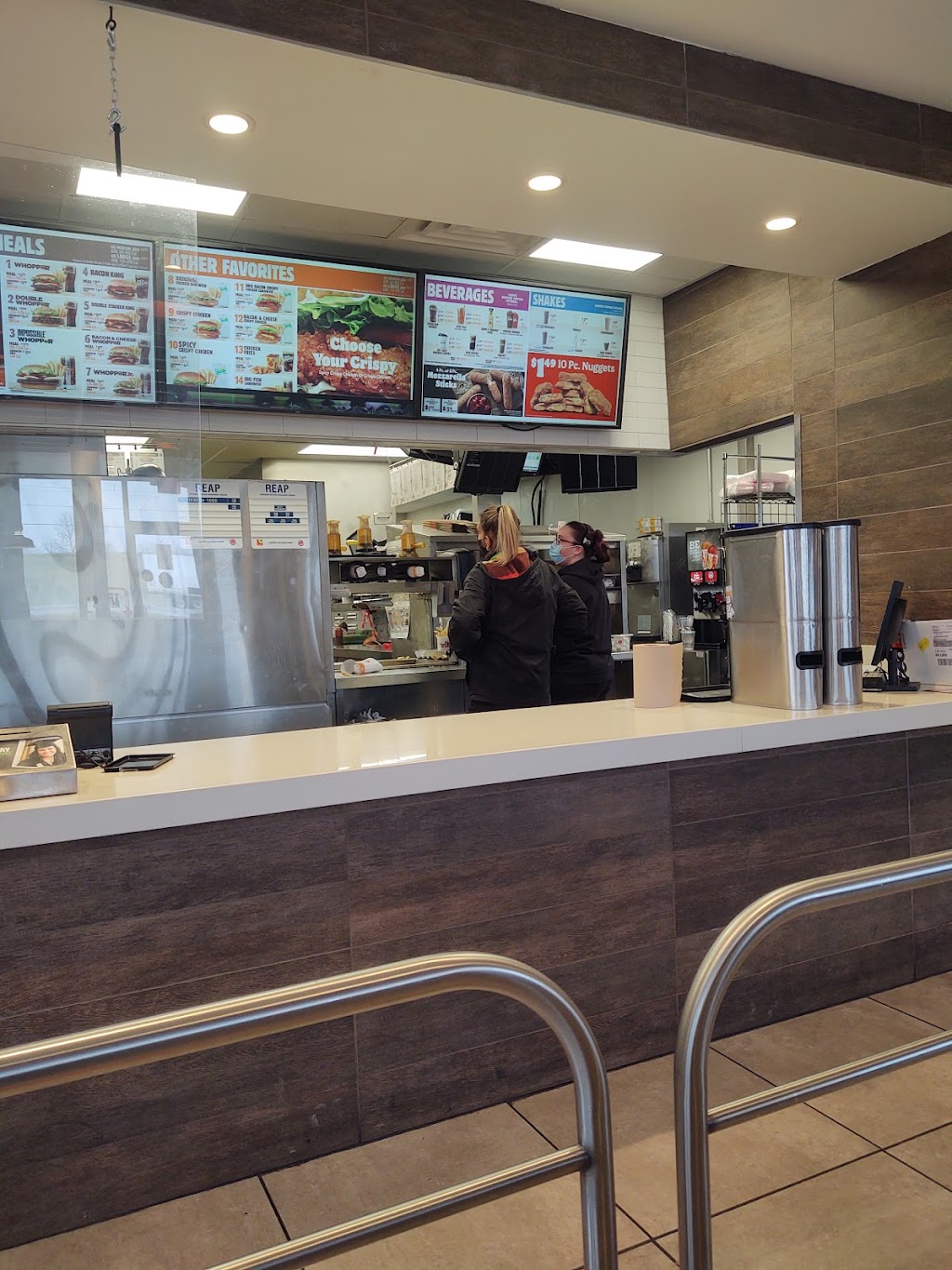 Burger King | 702 Lorey Ln, Greendale, IN 47025, USA | Phone: (812) 537-9154