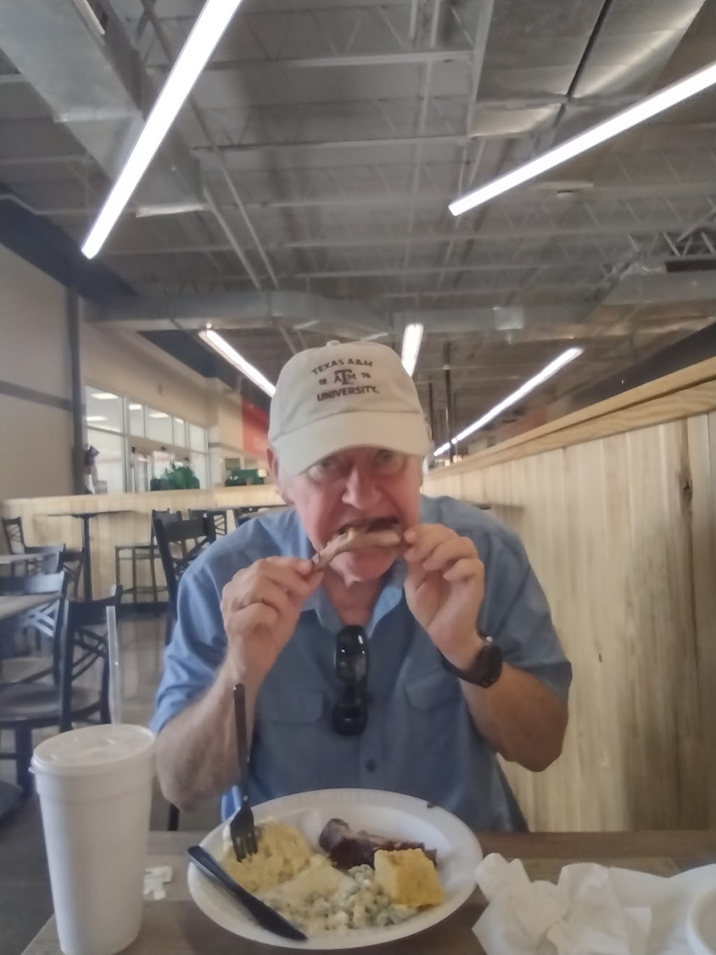 Brookshire Brothers | 1161 N Esplanade St, Cuero, TX 77954, USA | Phone: (361) 275-8267