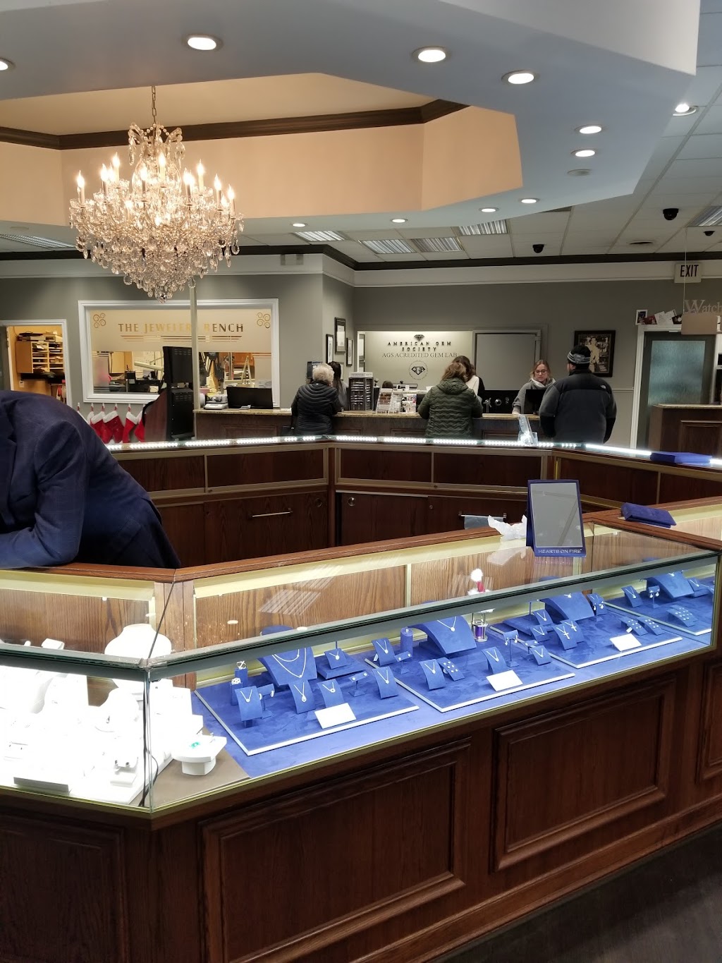 Waterfall Jewelers | 5619 Dixie Hwy, Waterford Twp, MI 48329, USA | Phone: (248) 623-9422