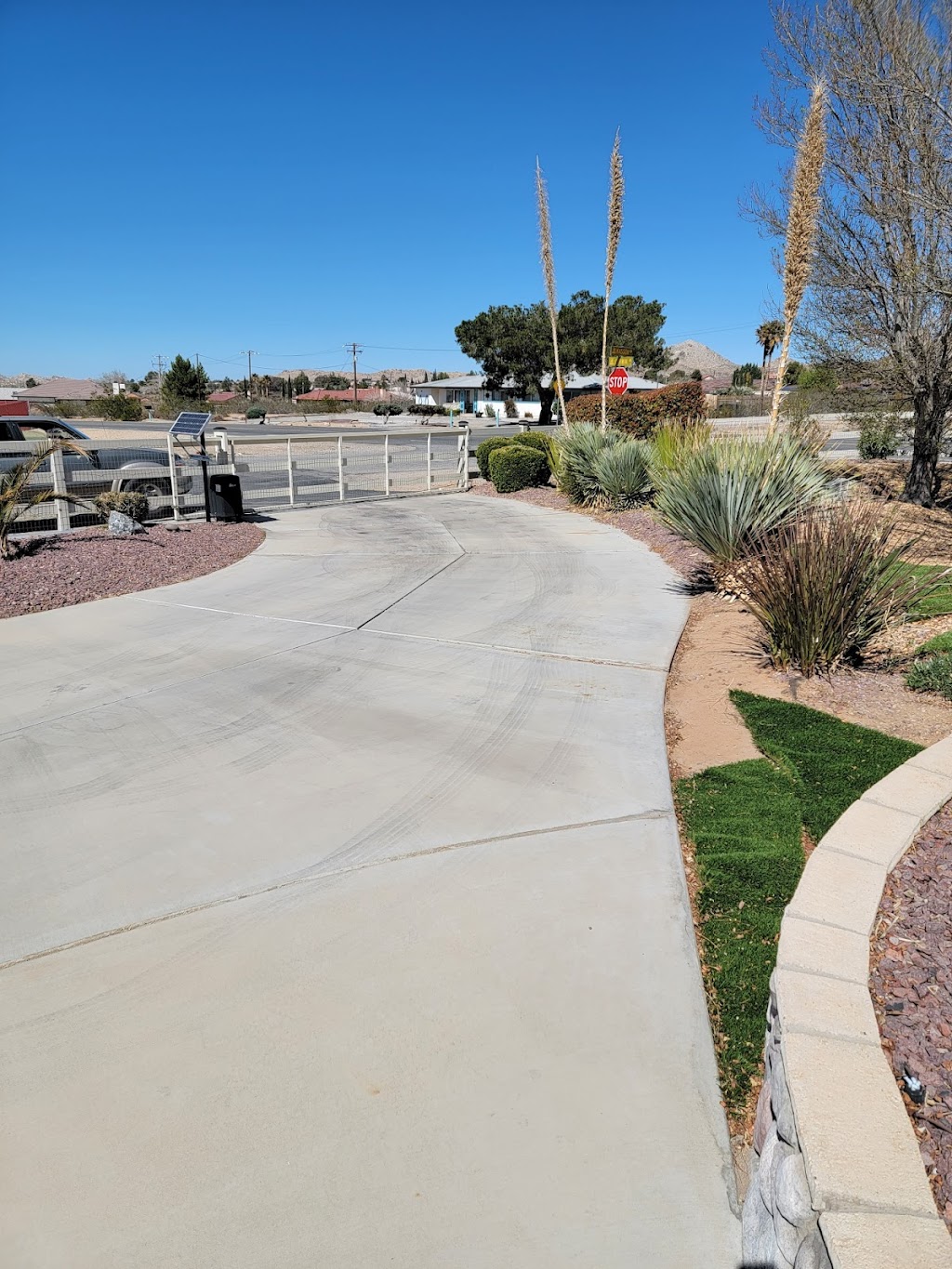 Bridge Fence Inc | 14387 Jenny St, Oak Hills, CA 92344, USA | Phone: (760) 948-7671