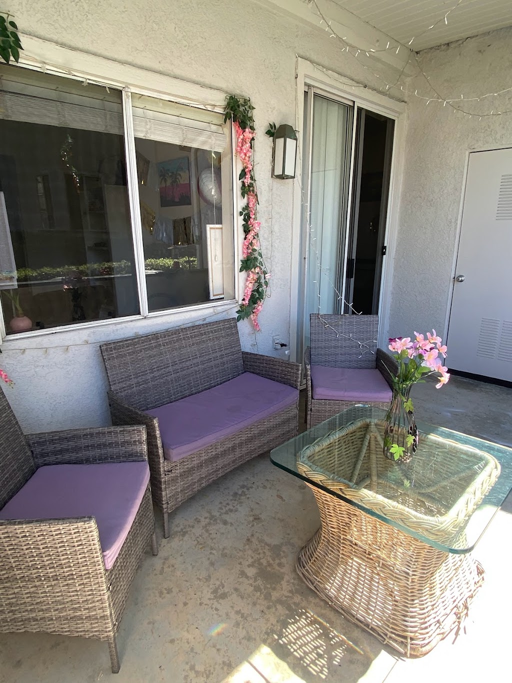 Courtyard at La Paz Shopping Center | 25232, 25334 McIntyre St, Laguna Hills, CA 92653, USA | Phone: (949) 885-1152