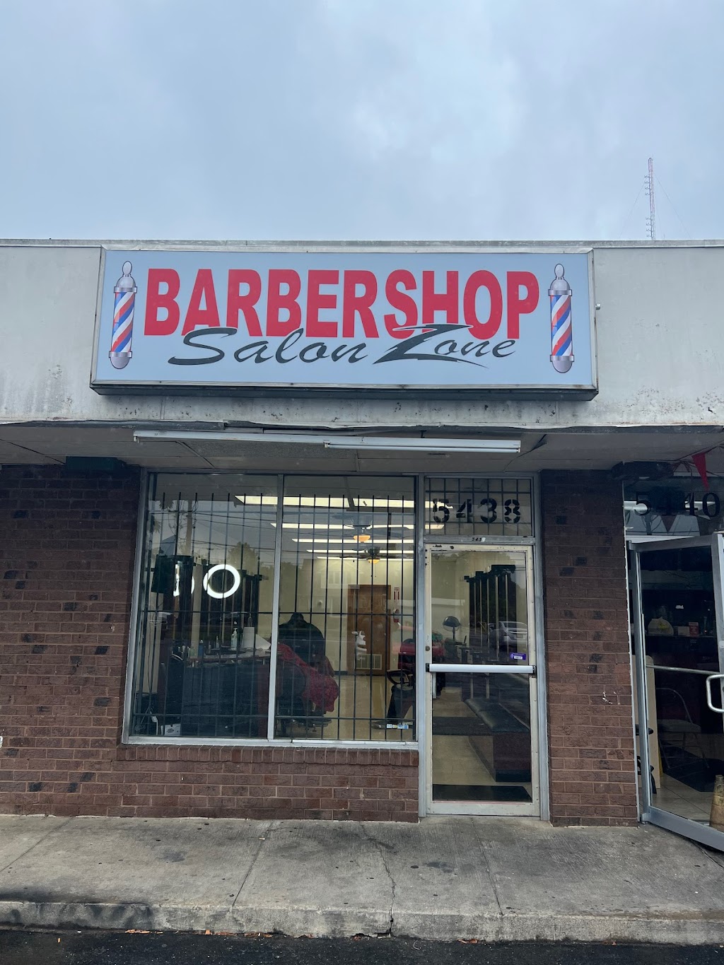 Salon zone Unisex Barbershop | 5438 Marlboro Pike, District Heights, MD 20747, USA | Phone: (240) 604-6902