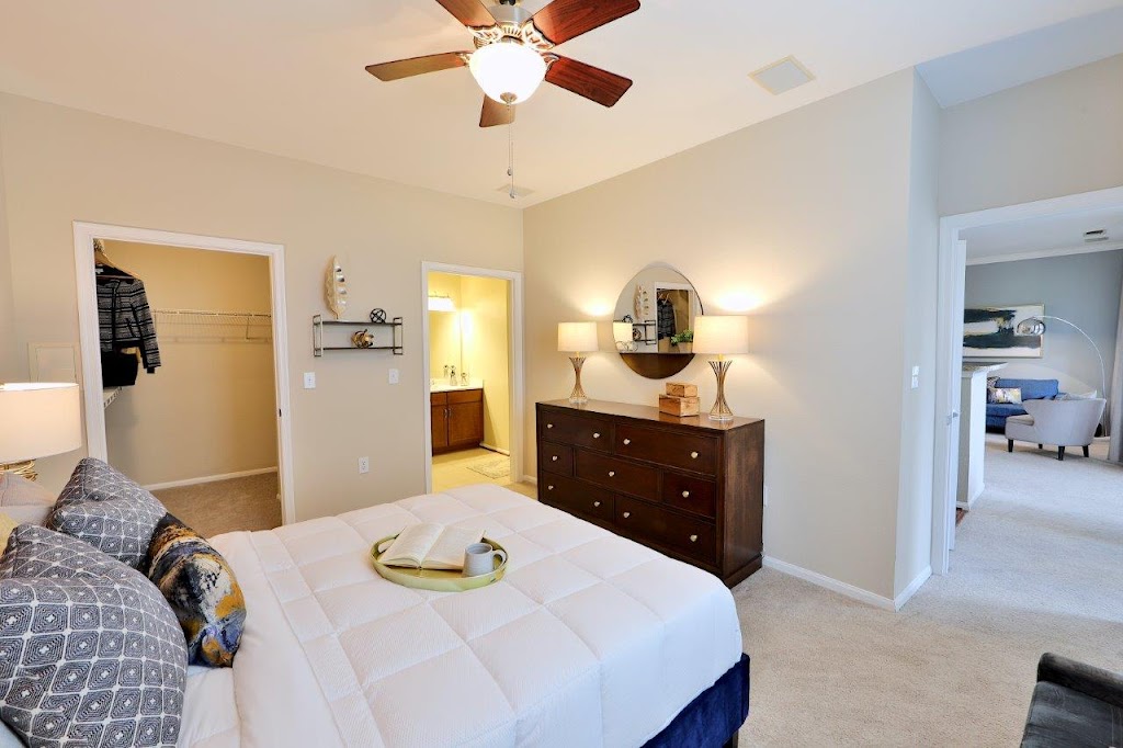 Village at Potomac Falls Apartment Homes | 20576 Idle Brook Terrace, Sterling, VA 20165, USA | Phone: (703) 372-0202