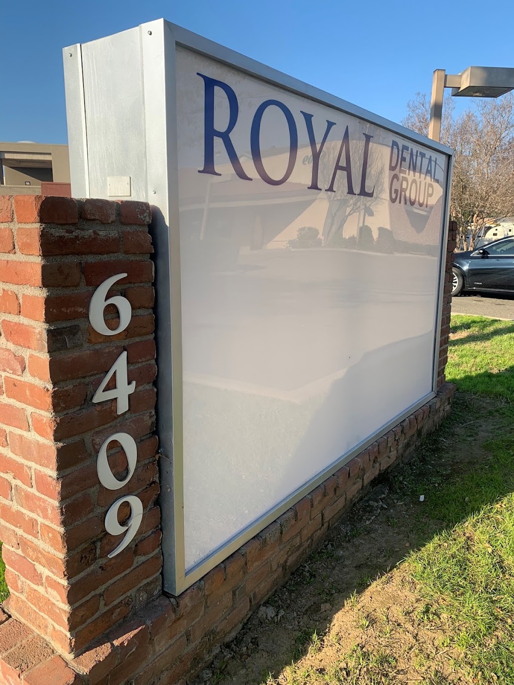 Royal Dental Group | 6409 Folsom Blvd Ste#2, Sacramento, CA 95819, USA | Phone: (916) 452-1884