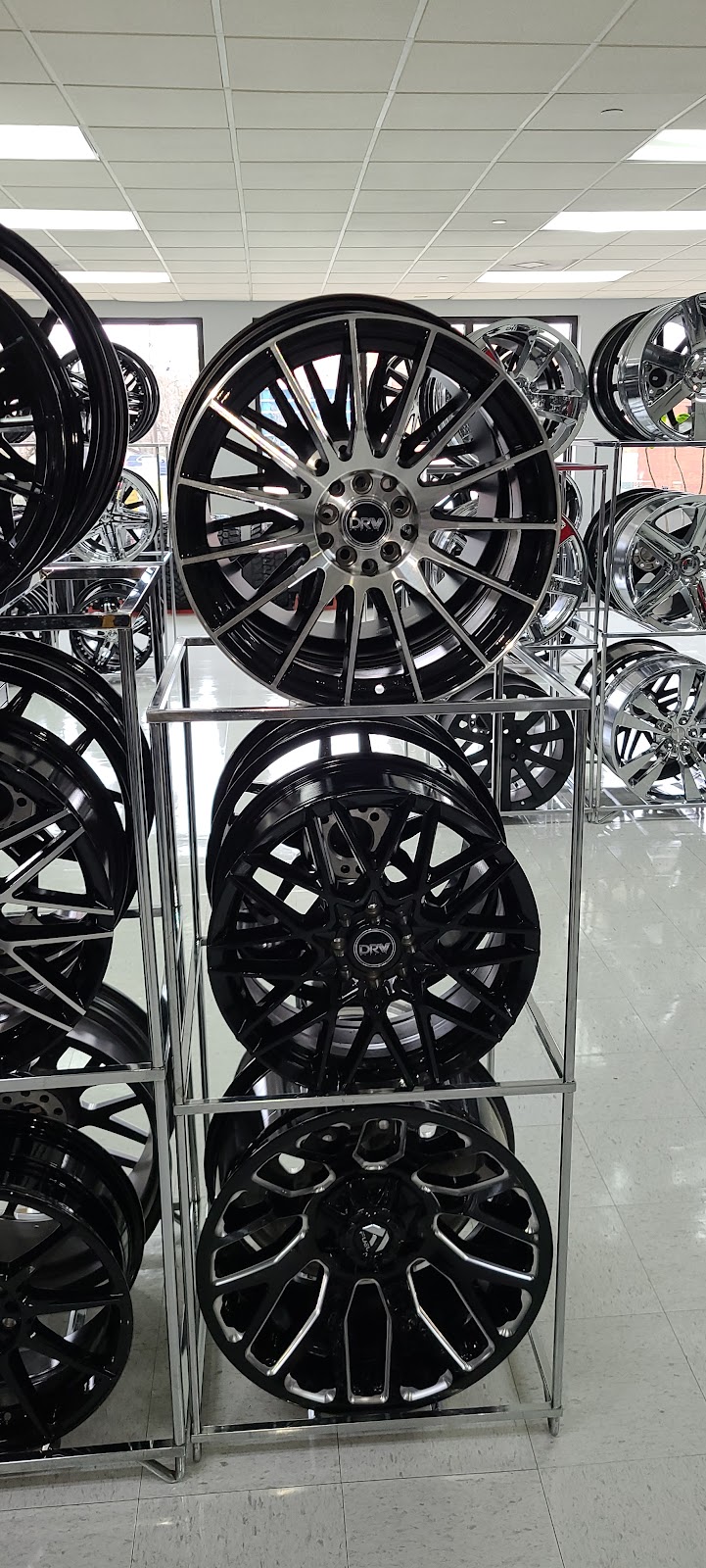 Andy Wurm Tire & Wheel Co | 201 S Florissant Rd, Ferguson, MO 63135, USA | Phone: (314) 522-3040