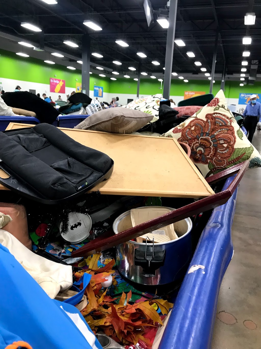 Goodwill Outlet Center Bridgeton | 5665 St Louis Mls Cir, Bridgeton, MO 63044, USA | Phone: (314) 801-8251