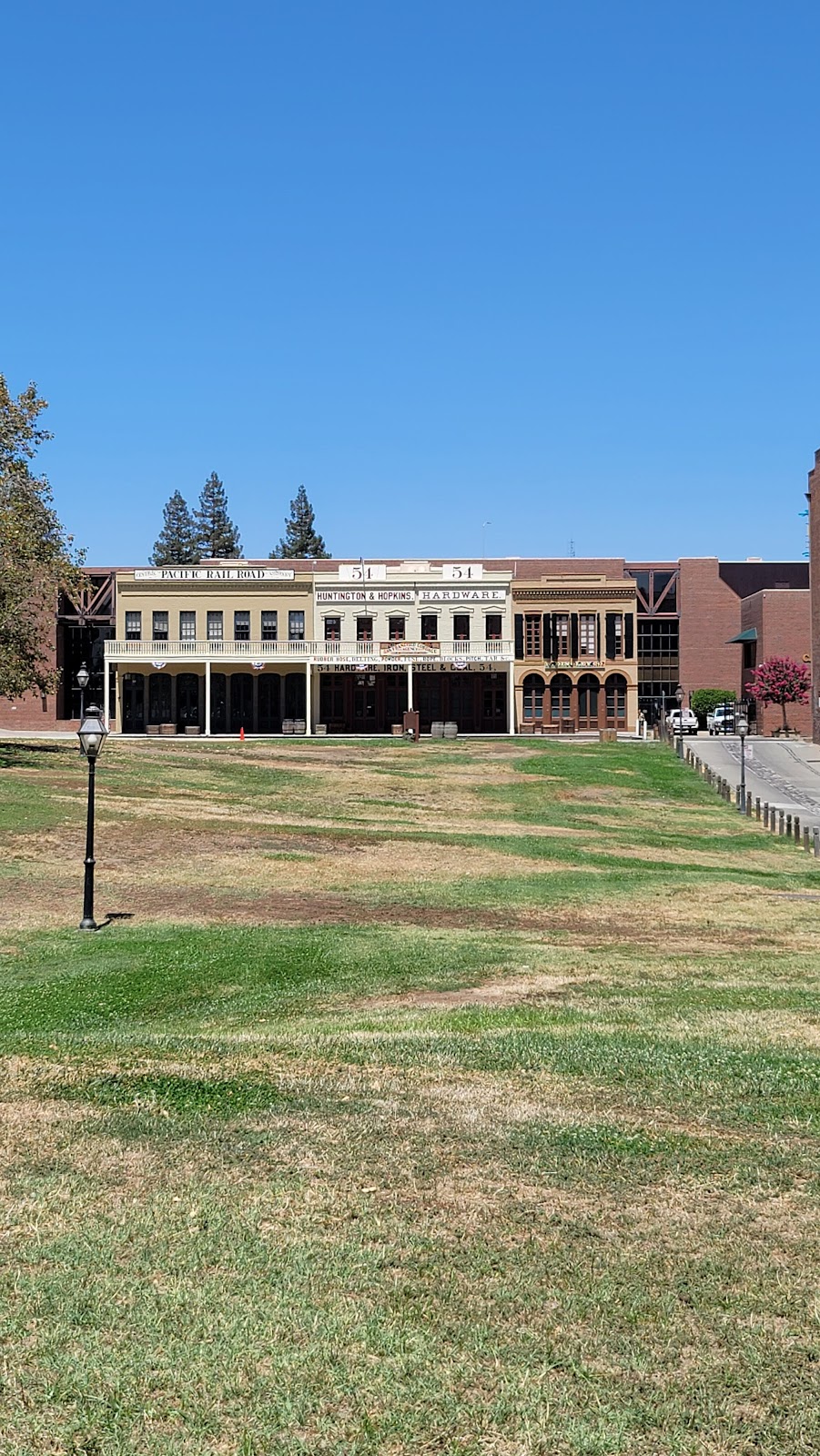 Huntington & Hopkins Hardware | 113 I St, Sacramento, CA 95814, USA | Phone: (916) 323-7234