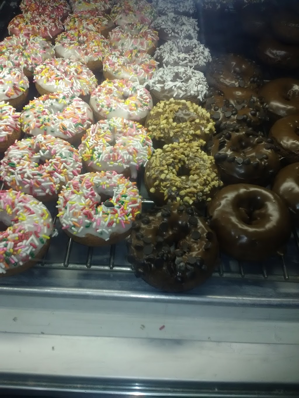 Honey Donuts | 8151 Watt Ave, Antelope, CA 95843, USA | Phone: (916) 348-7498