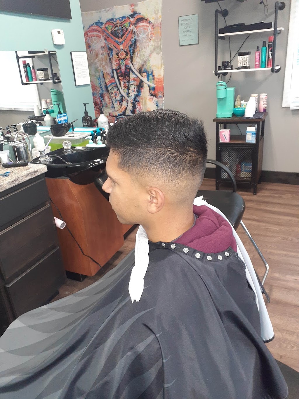 Bellevues Olde Towne Barber and Beauty. | 2304 Lincoln Rd M7, Bellevue, NE 68005, USA | Phone: (402) 292-3682