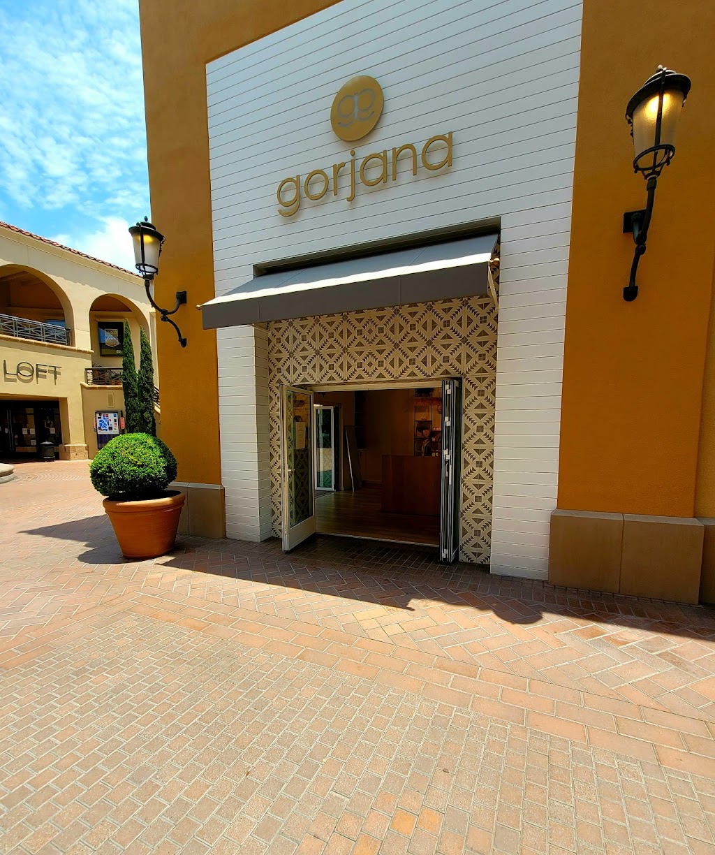 gorjana - Fashion Island | 265 Newport Center Dr, Newport Beach, CA 92660, USA | Phone: (949) 662-6101