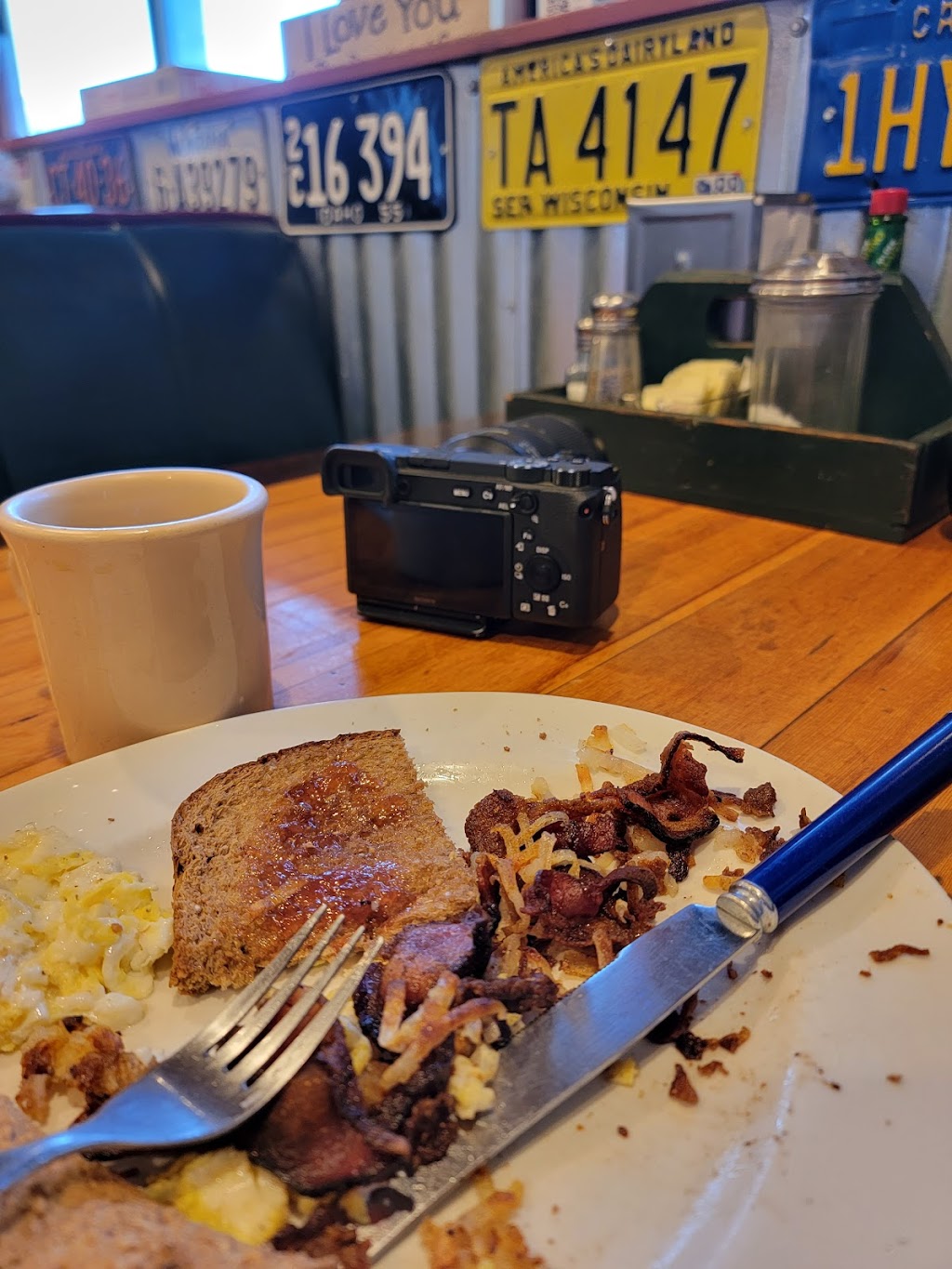 The Station Cafe | 2374 WA-141, Trout Lake, WA 98650, USA | Phone: (509) 395-2211