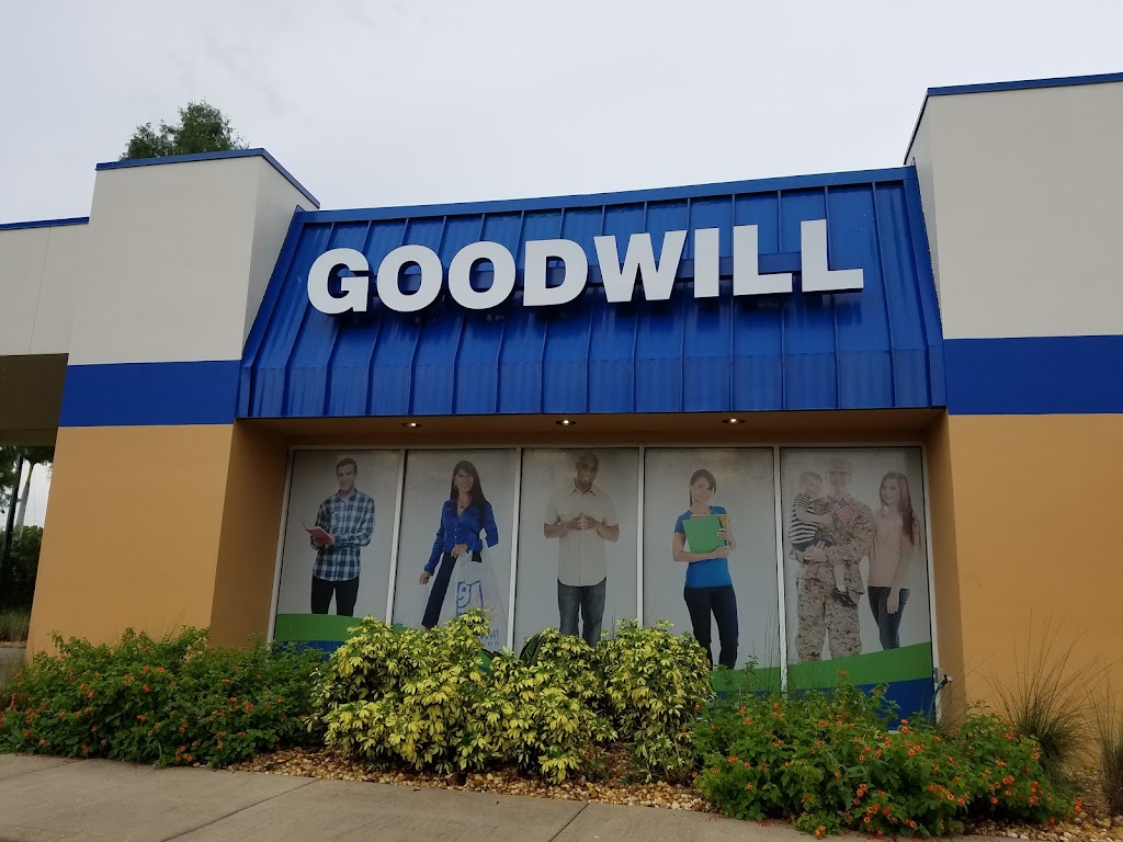 Goodwill Manasota - Attended Donation Center | 7001 US-301, Ellenton, FL 34222 | Phone: (941) 729-6859