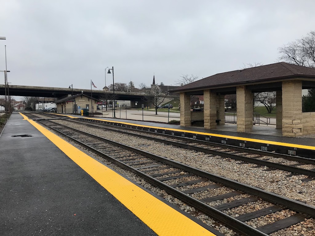 Lemont Metra Station Lot 1 | 16143 New Ave, Lemont, IL 60439, USA | Phone: (630) 257-1550