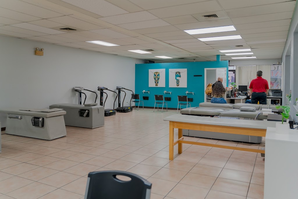 Clinica Real Chiropractic | 2929 N 75th Ave #15, Phoenix, AZ 85033, USA | Phone: (623) 218-9595