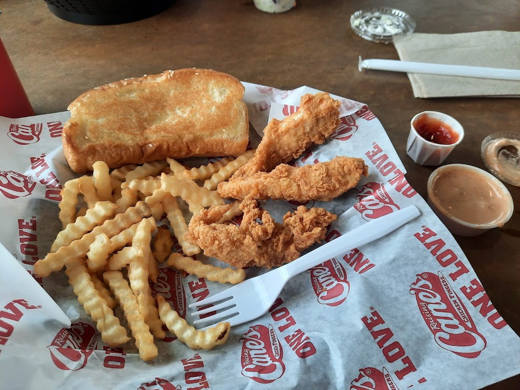 Raising Canes Chicken Fingers | 8020 Burlington Pike, Florence, KY 41042, USA | Phone: (859) 757-4443