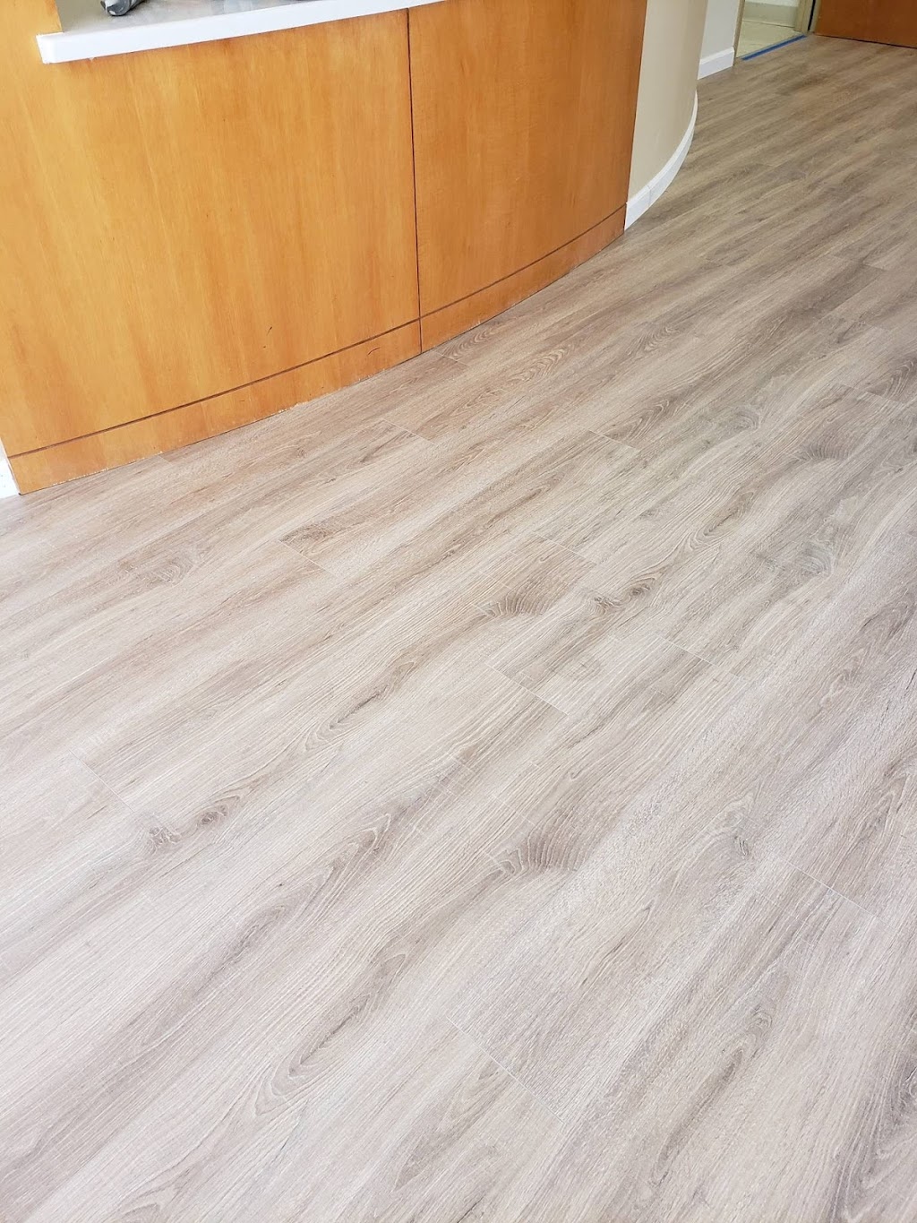 Valleys best flooring. | 14239 Sherman Way #2, Van Nuys, CA 91405 | Phone: (818) 621-9922