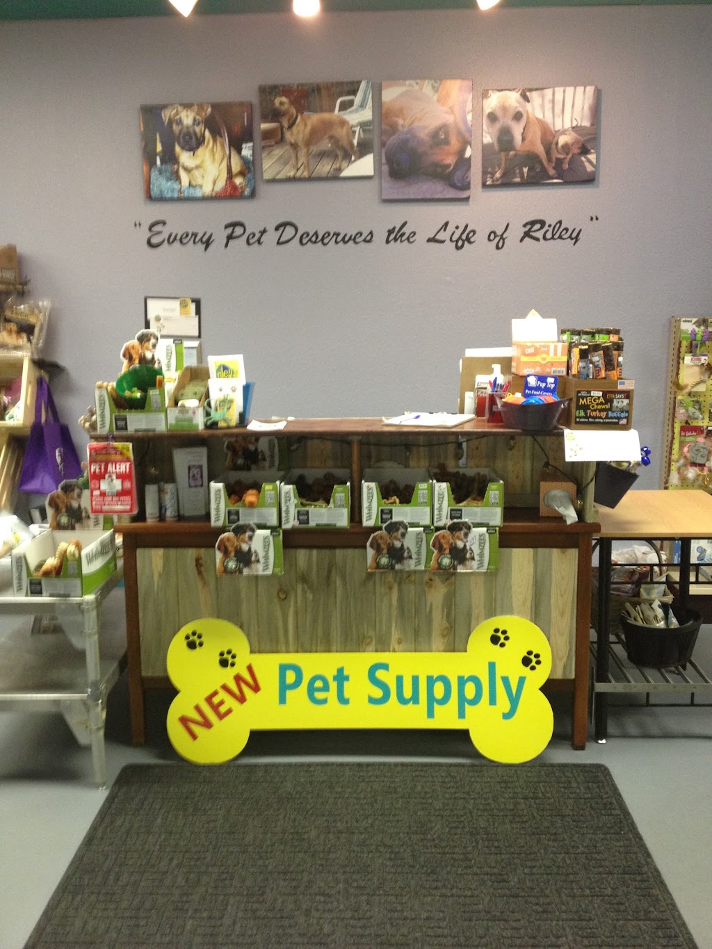 Rileys Natural Pet Supply | 7580 S Pierce St #5, Littleton, CO 80128, USA | Phone: (720) 519-1813